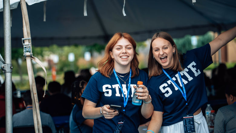 Photo of students smiling at Welcome Days