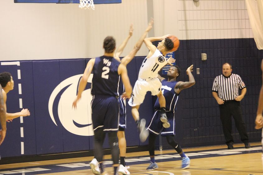 Basketball player to the hoop Basketball player